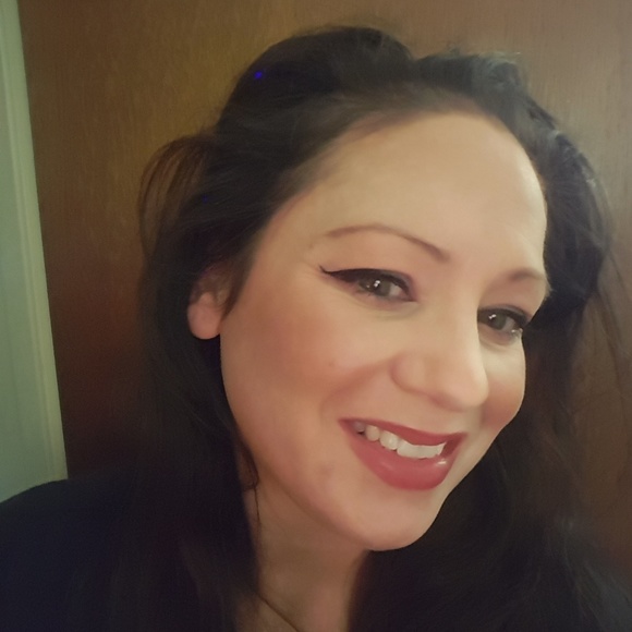 Meet your Posher, Amber - Picture 6 of 10